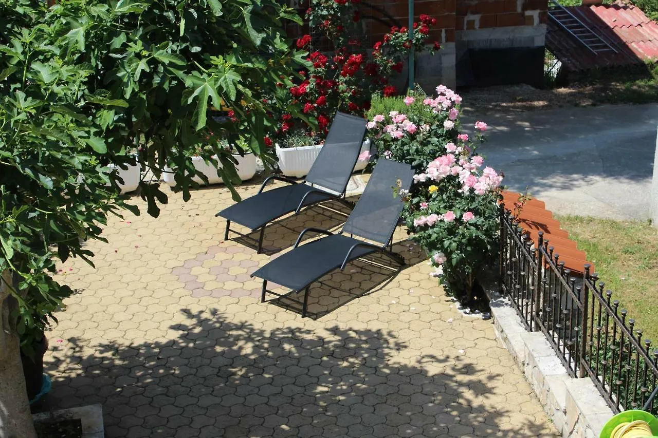 Villa Michelle Karojba 0*,  Croatia
