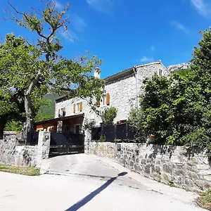 Kozljak, For 10 People, Pool Ferienhaus